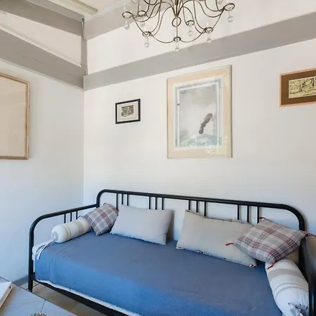 Sous L'olivier Πανσιόν Μεντόν